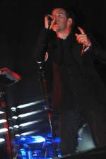 Watch Massive Attack Live In Glastonbury Wolowtube