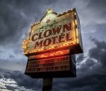 Watch Clown Motel Wolowtube